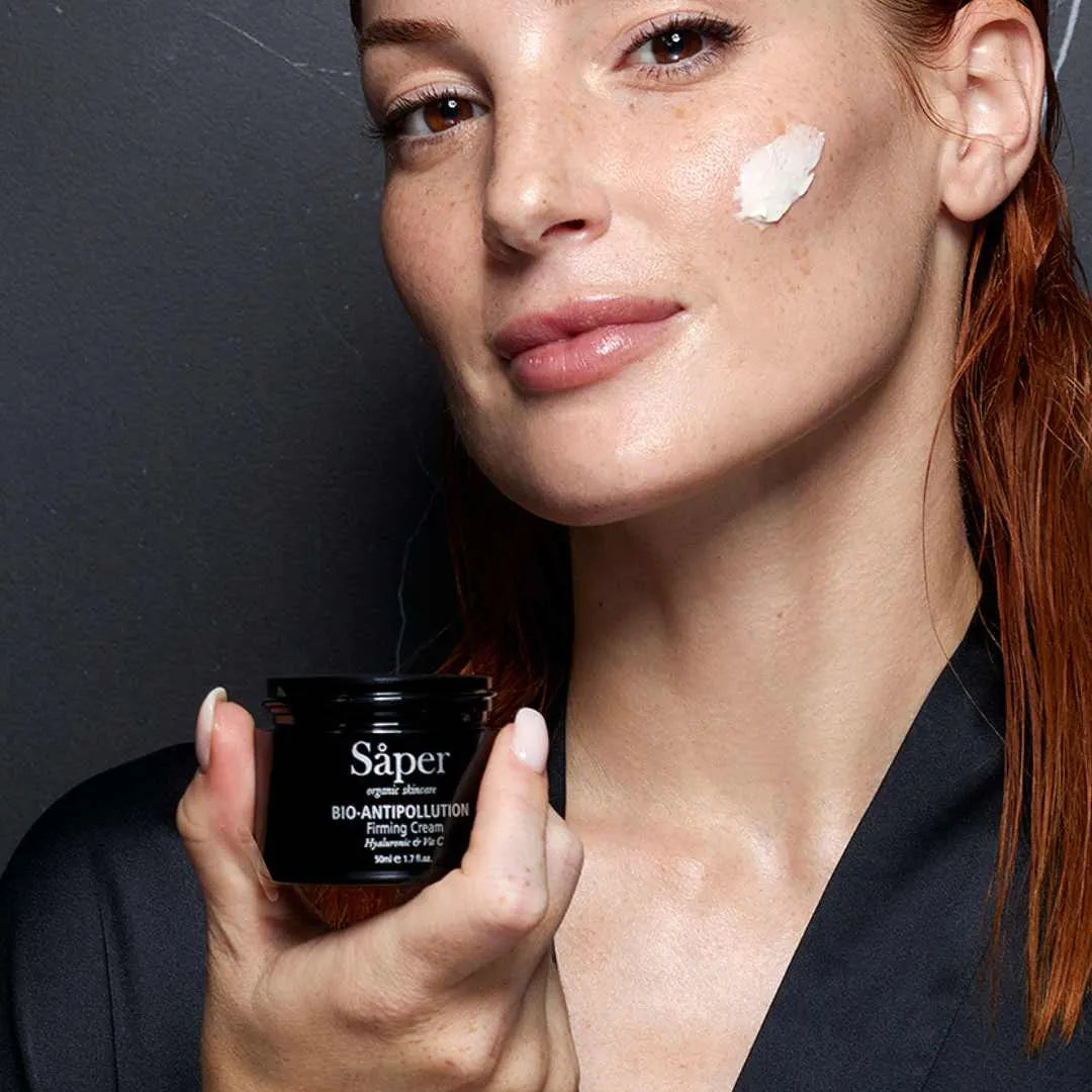 Crema reafirmante facial antipolución: hialurónico y vitamina C para piel normal o seca