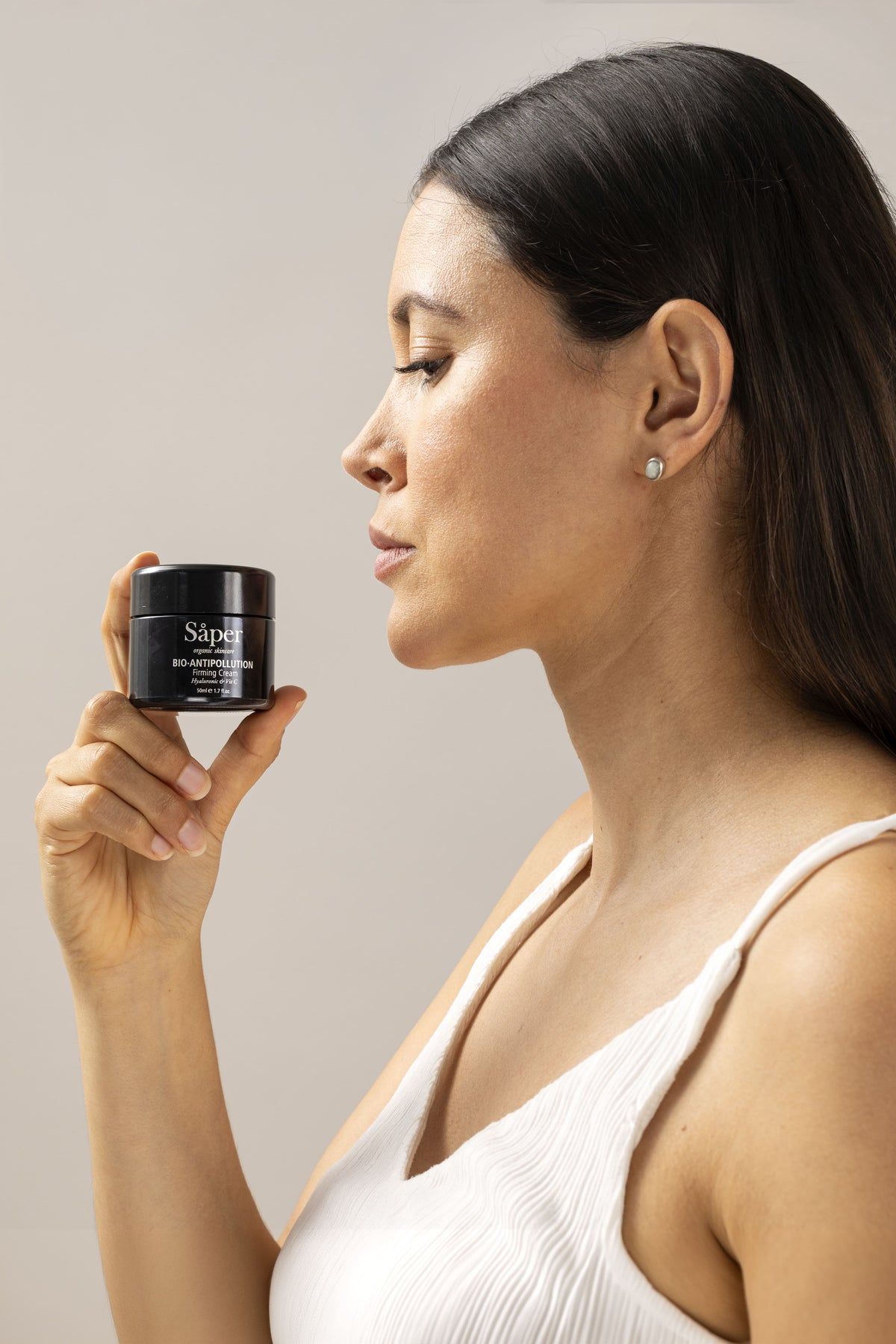 Crema reafirmante facial antipolución: hialurónico y vitamina C para piel normal o seca