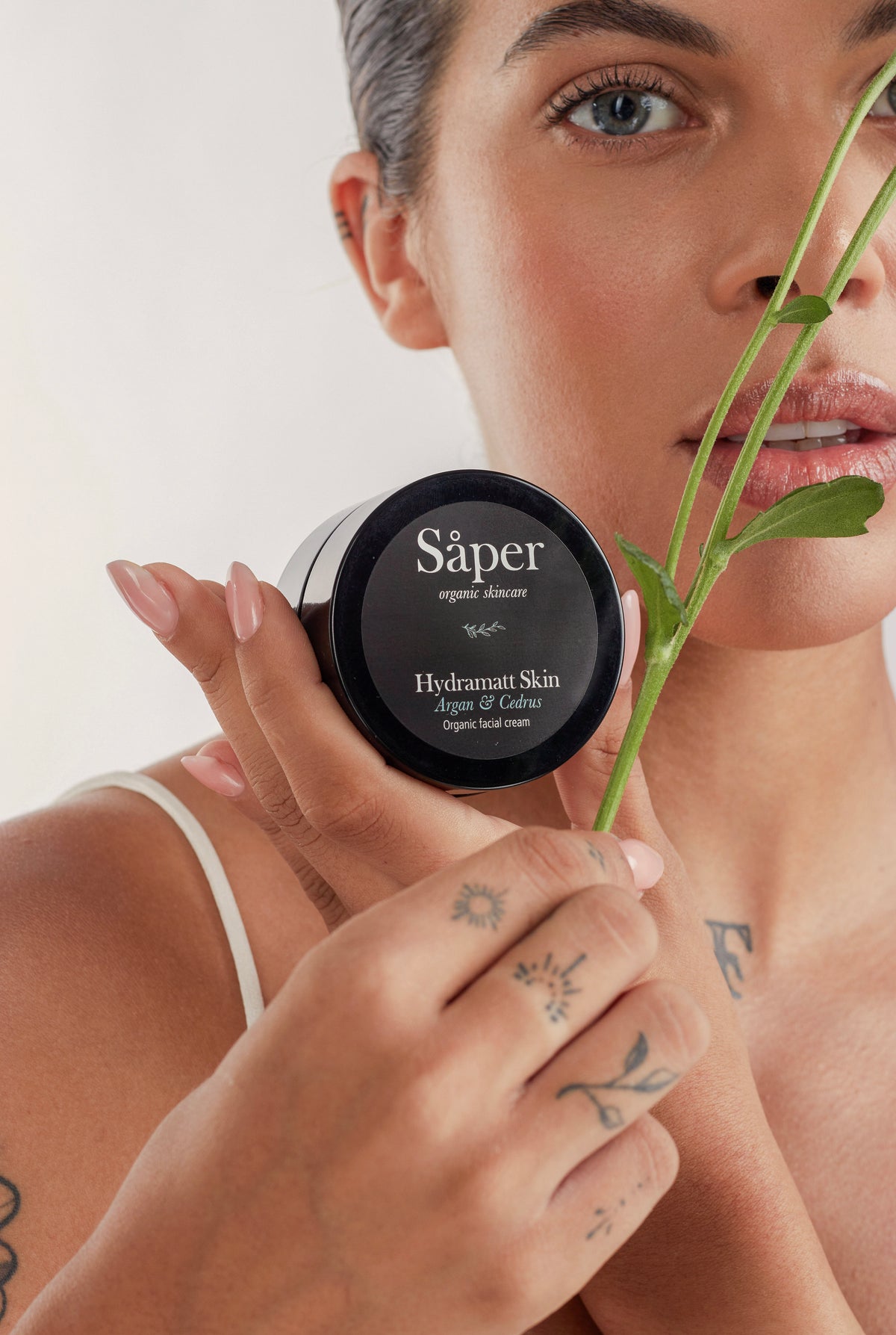 Crema facial hidratante y equilibrante para piel mixta y grasa