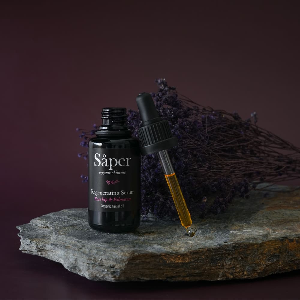Regenerating rosehip serum for dry skin and even skin tone